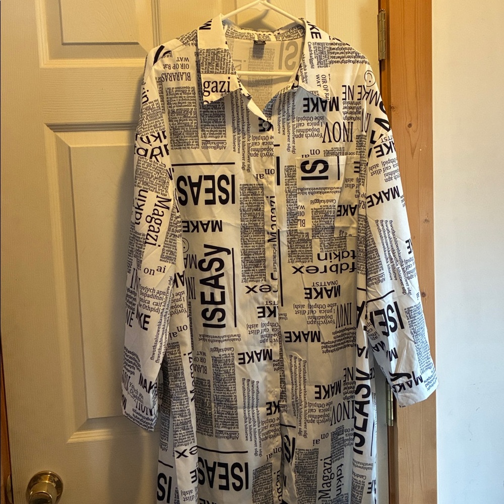 SHEIN Curve Text Print Shirt in Gray and White